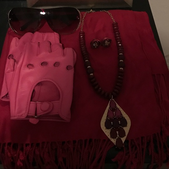 Statement necklace - Picture 4 of 4